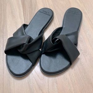 Abercrombie black sandals never worn!